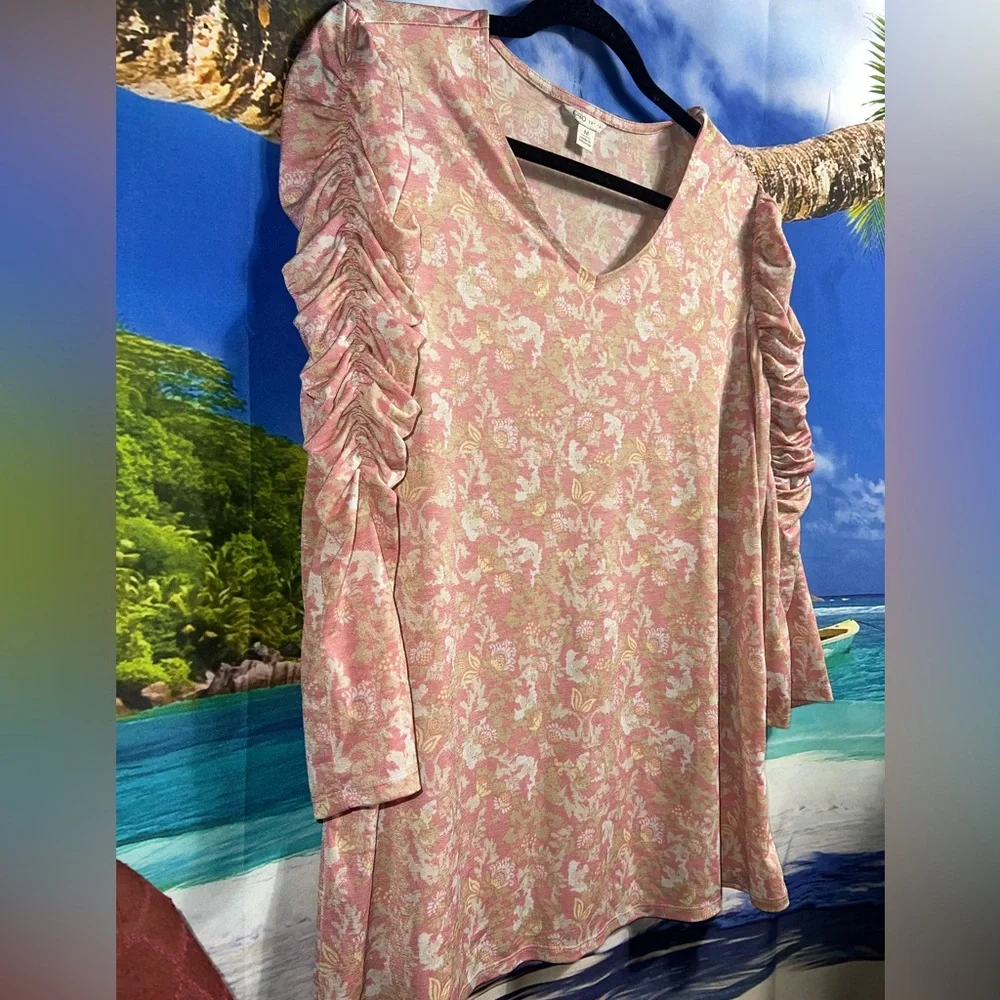 Puff Sleeve Popover Blouse Size Medium Pink Ditsy Floral Easy Care by Cato - Picture 2 of 4